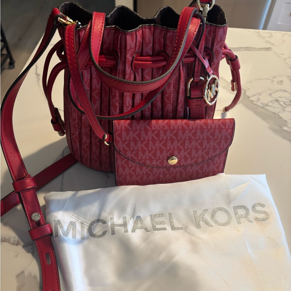 Michael Kors crossbody with coin purse (Willa)